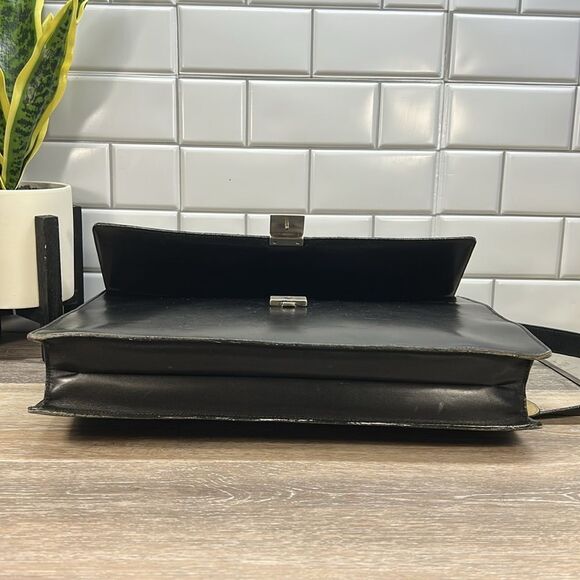 *5123 Coach black leather briefcase - Picture 3 of 13